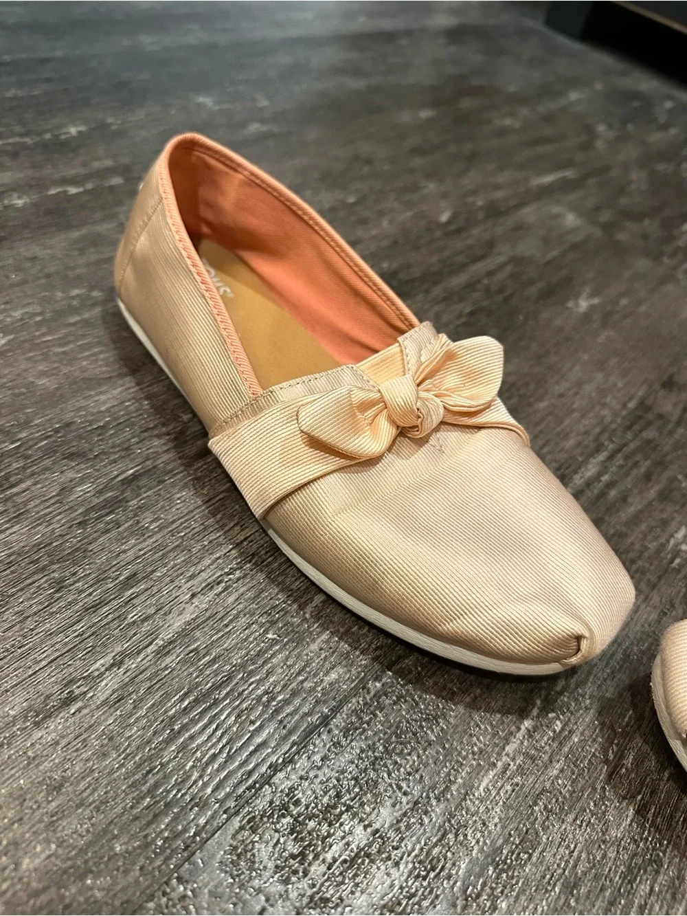 TOMS Women's Peach Bow Slip-On Flats
